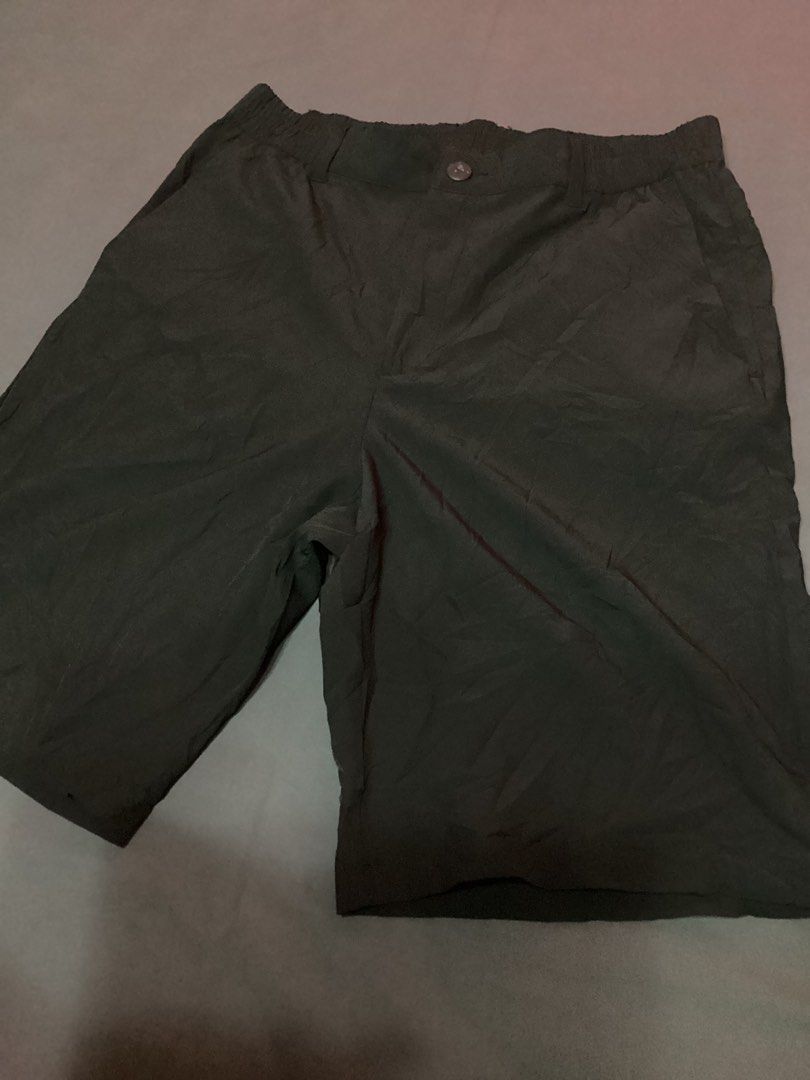 Lecaf black shorts (Category: Shorts) located in Davao. Submitted by ferdipt (Listing ID 1470381793, Image 1). Description: W:30-32 inches L:21 inches Excellent Condition With 4 pockets City Shorts.