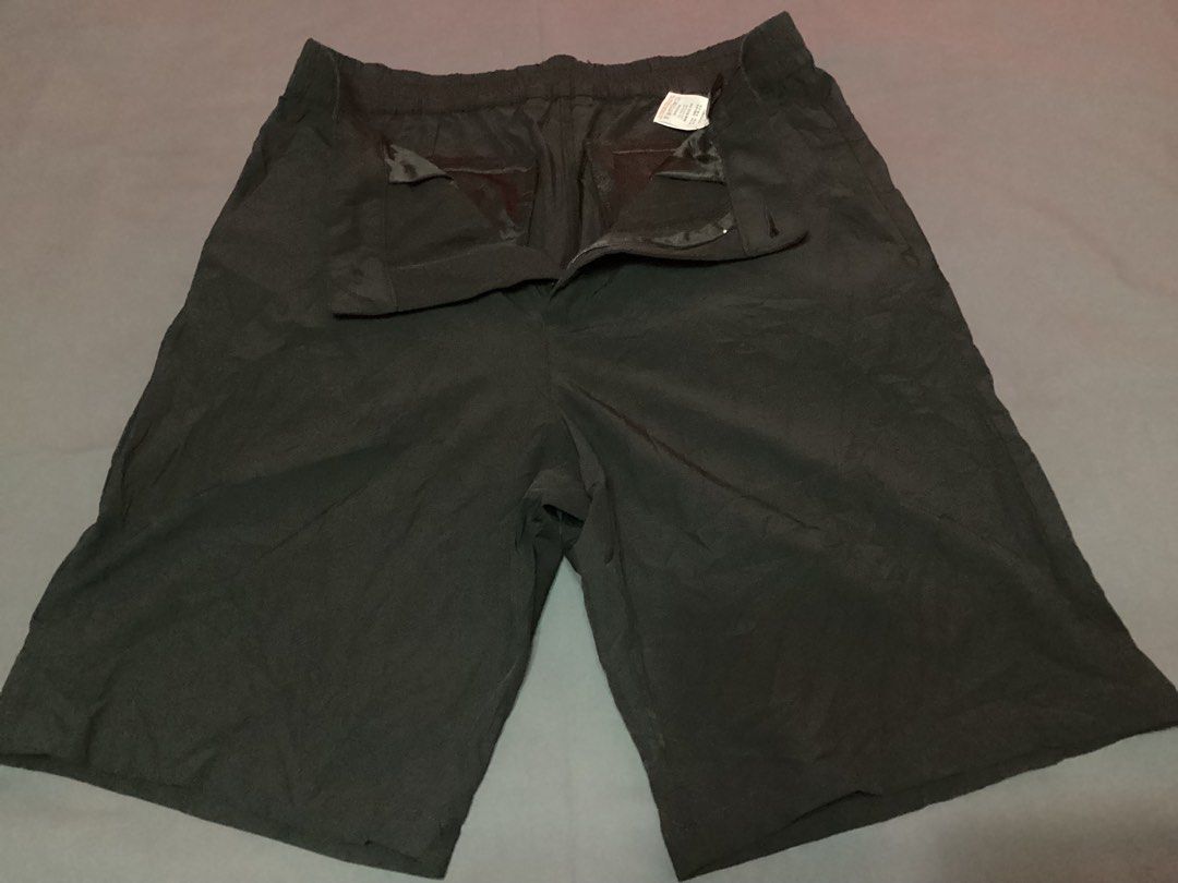 Lecaf black shorts (Category: Shorts) located in Davao. Submitted by ferdipt (Listing ID 1470381793, Image 2). Description: W:30-32 inches L:21 inches Excellent Condition With 4 pockets City Shorts.