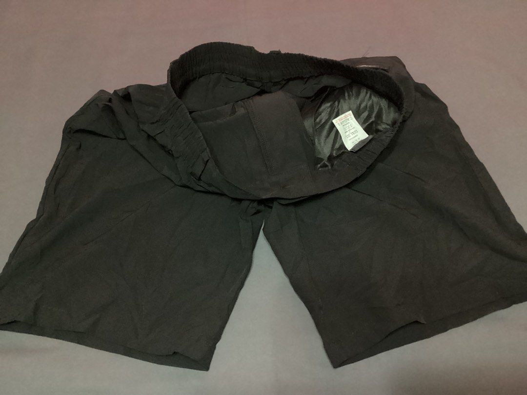 Lecaf black shorts (Category: Shorts) located in Davao. Submitted by ferdipt (Listing ID 1470381793, Image 3). Description: W:30-32 inches L:21 inches Excellent Condition With 4 pockets City Shorts.