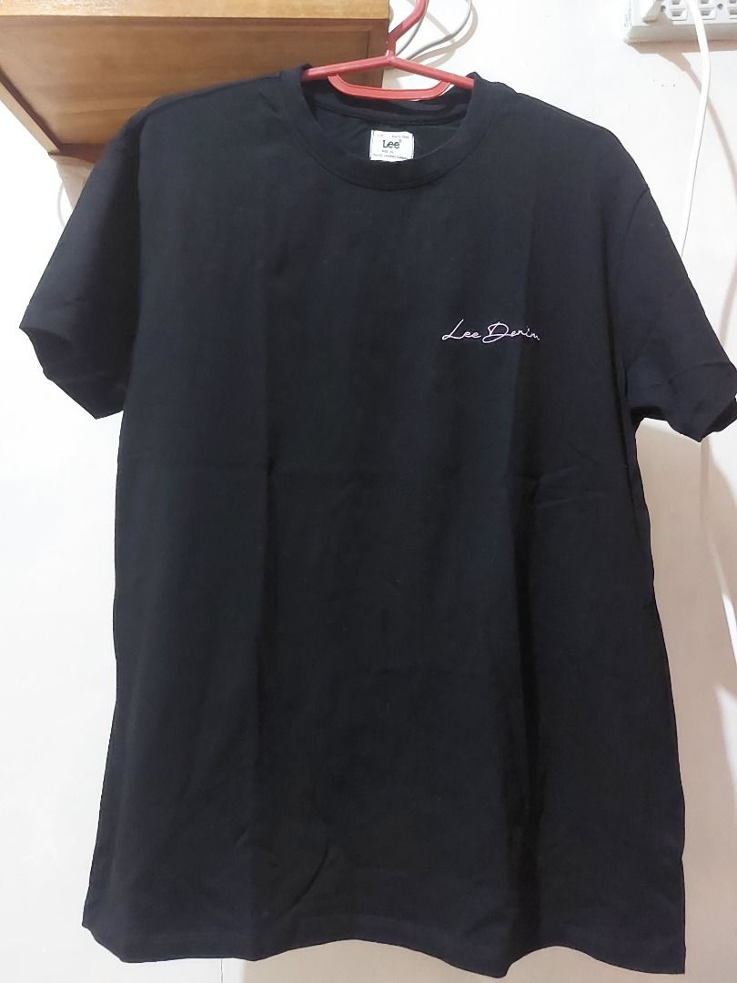 Lee Denim T-shirts Bundle Black and Blue (Category: Shirts) located in Valenzuela. Submitted by sv072724 (Listing ID 1470475596, Image 2). Description: - Set of 2 Lee Denim crewneck t-shirts (Black and Blue) - Sizes: Black is XL, Blue is XL - Features a small embroidered cursive Lee logo on the left chest - Made from soft, comfortable cotton - Short sleeves, ideal for casual daily wear - Great value bundle, selling both together.