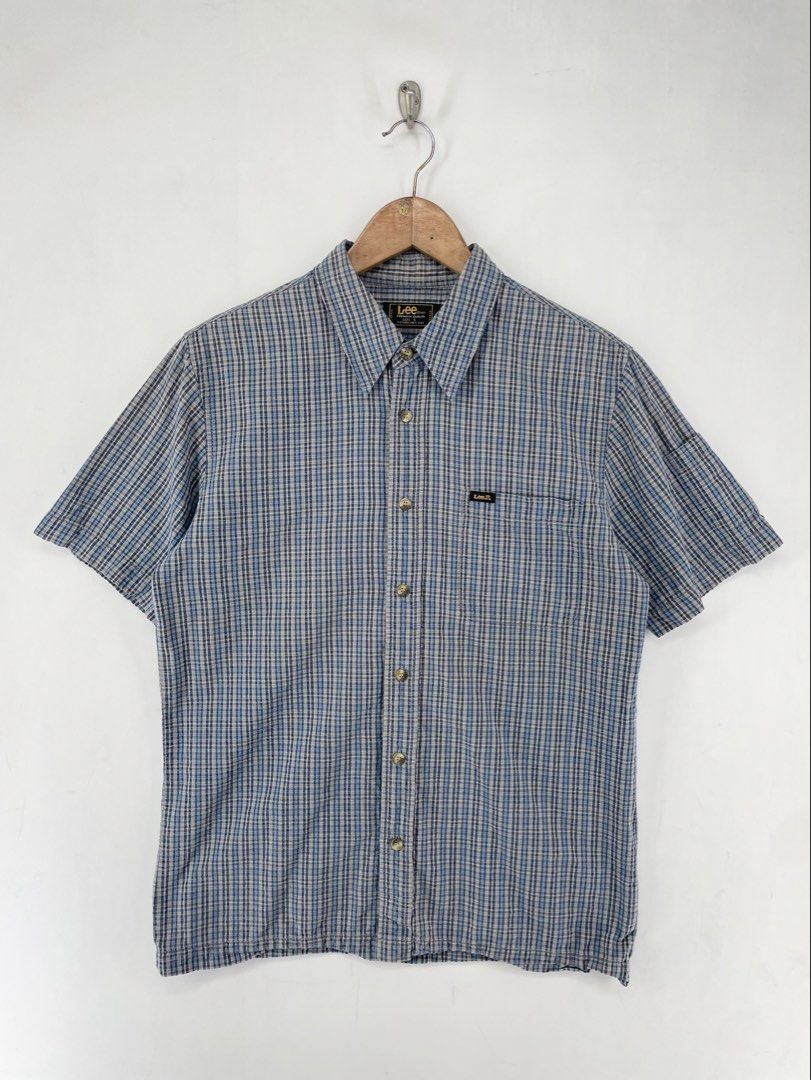 Lee Seersucker Button-up Polo (Category: Tshirts & Polo Shirts ) located in Mandaluyong City. Submitted by armrhts (Listing ID 1470429812, Image 1). Description: Size: Small Dimensions(inches) •Width: 20" •Length: 26" •Pit to Cuff: 4".