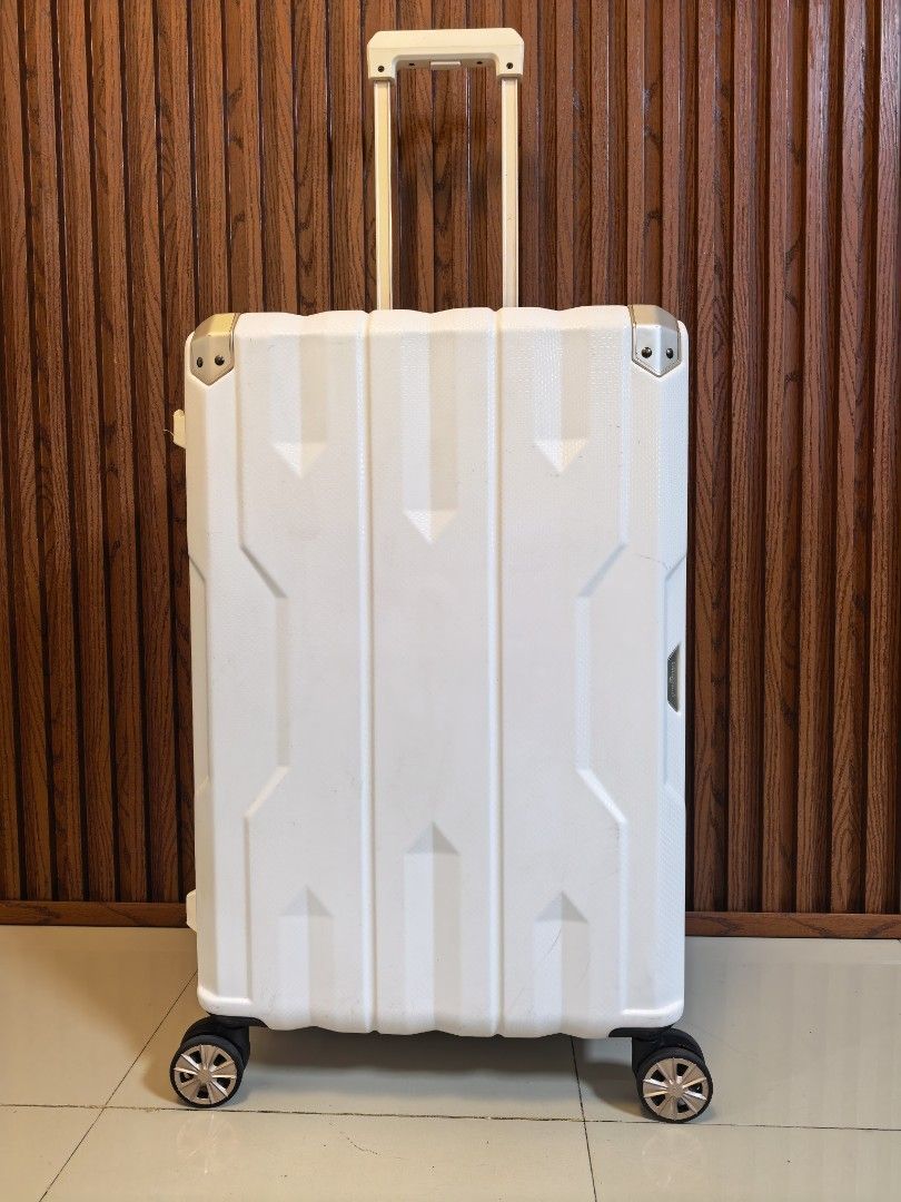 Legend Walker Luggage (Category: Luggage) located in Manila. Submitted by uno001 (Listing ID 1470477115, Image 1). Description: Brand: Legend Walker ✅ Original 💯 ✅ Large Check luggage ✅ H26" xW16" x D11.5-13 Inches ✅ Made from Polypropylene plastic ✅ Heavy Duty Guaranteed ✅ 360° Wheels all smooth ✅ With Expandable zipper ✅ TSA002 Lock with Passcode ⬆️ With Sign of usage scratch only..