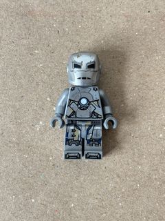 LEGO Iron Man Mark 41 Minifigure Black and Gold Armor, Toys ...