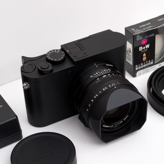 😊 Leica Q lover 😊 Collection item 1