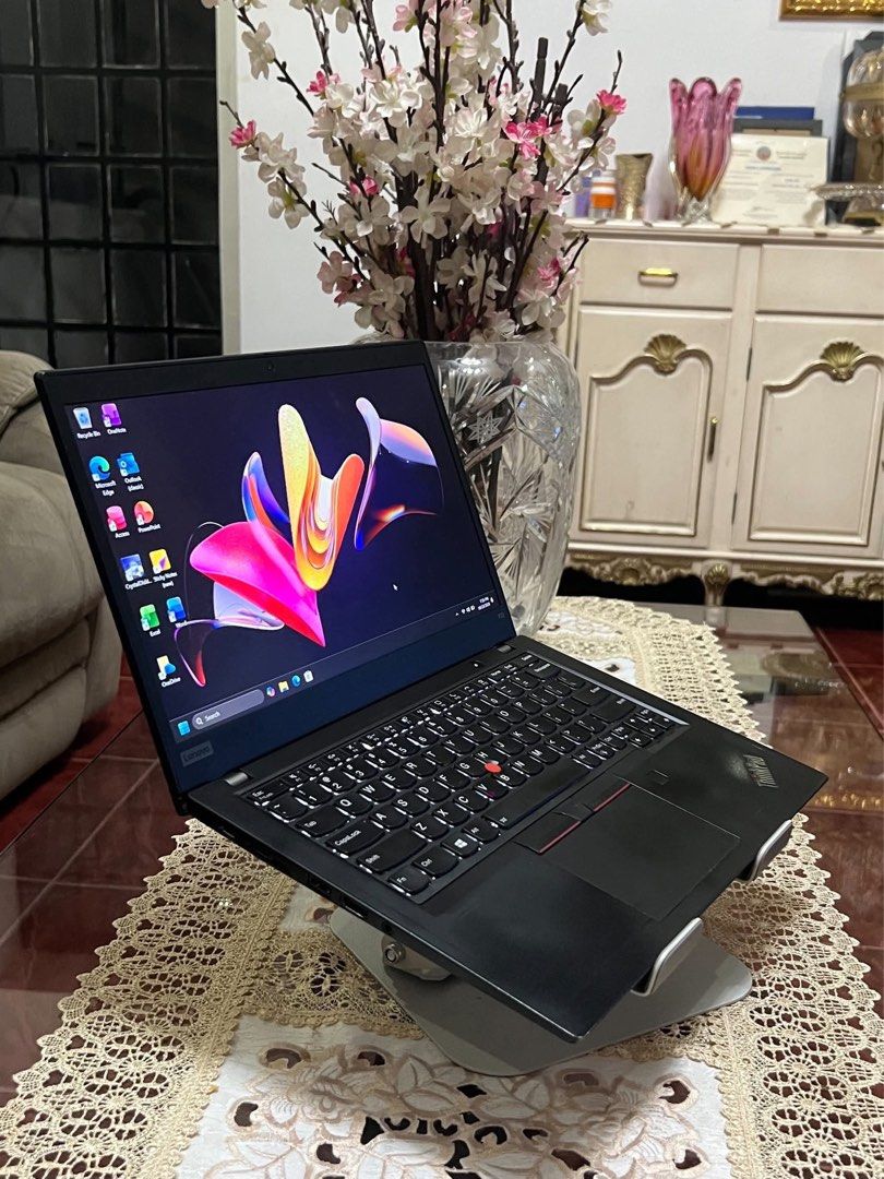 LENOVO THINKPAD X13 (Category: Laptops & Notebooks) located in Manila. Submitted by estillomopatricia (Listing ID 1470407429, Image 1). Description: 17,000 🔥🔥🔥 LENOVO THINKPAD X13 🟣: AMD Ryzen 5 PRO 4650U with Radeon Graphics (12 CPUs), ~2.1GHz 🟣8GB RAM (3200mhz DDR4) 🟣AMD RADEON GRAPHICS 2GB 🟣512 SSD (Upgradable) 🟣14-inch (1920×1080) IPS-level display, 60Hz, anti-glare 🟣TOUCHSCREEN 🟣Windows 11 Pro 64-Bit Inclusion Unit , Original Charg