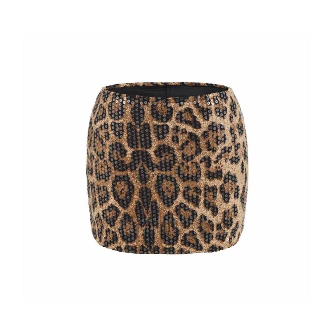 leopard print sequin mini skirt (Category: Skirts) located in Cainta. Submitted by e11ise (Listing ID 1470422427, Image 1). Description: garterized skirt can fit up to medium (sizing runs small) wrong size.