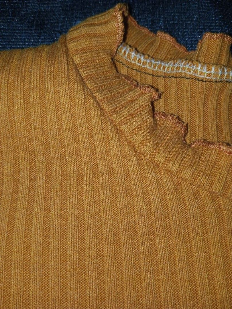 Lettuce trim ribbed knit dress (Category: Dresses) located in Manila. Submitted by superdex29 (Listing ID 1470445041, Image 2). Description: 12×26 dimes.
