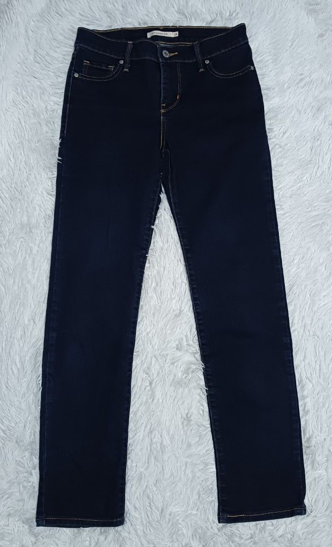 Levi's 312 Jeans (Category: Jeans) located in Ozamiz City. Submitted by meshthrift11 (Listing ID 1470420610, Image 2). Description: size 26-27 stretchable length 36.