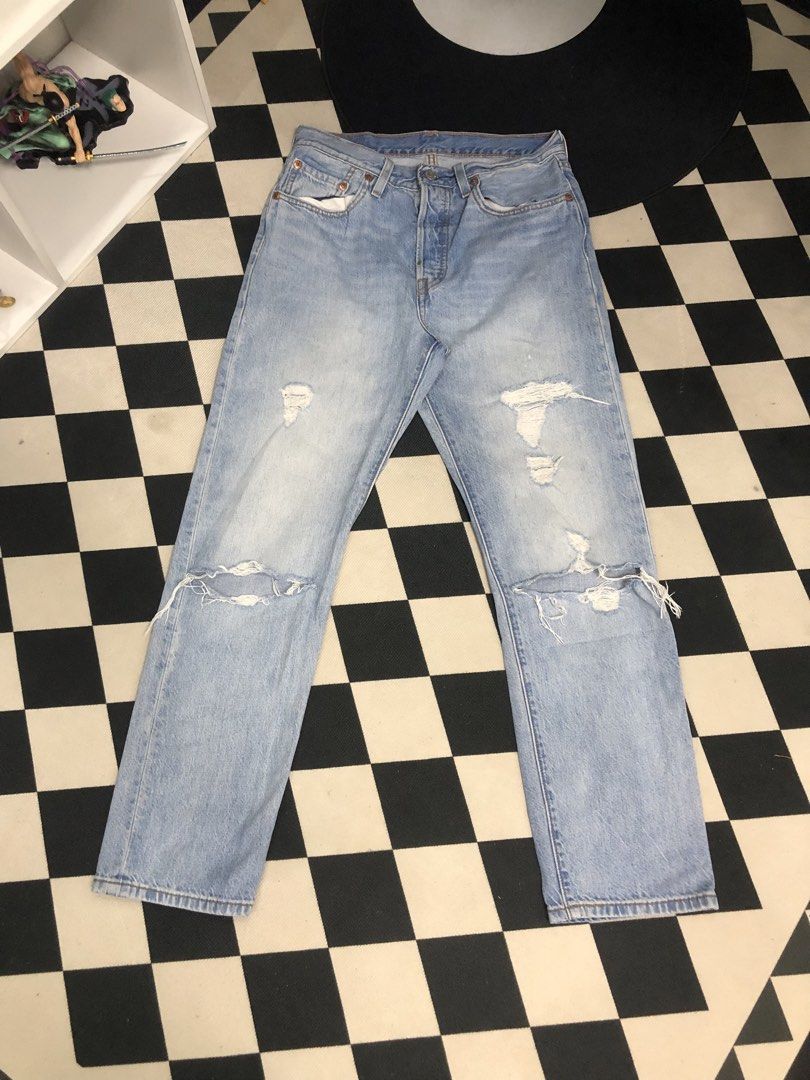 Levi's 501 Pants Washed Light Blue Dimes: 29X27.5 (Category: Announcements) located in Manila. Submitted by ejaay_2012 (Listing ID 1470404607, Image 2). Description: - Brand: Levi's 501 - Wash/Style: Light wash with factory distressing and knee rips - Details: Button fly closure, classic five-pocket design, signature back leather patch - Size: Tag size 27 waist, 28 length (68 cm waist, 94 cm hip) - Fit: Casual relaxed fit, ideal for everyday wear