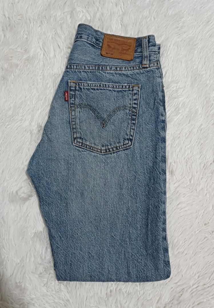 Levi's 501 Selvedge Button fly Jeans (Category: Jeans) located in Ozamiz City. Submitted by meshthrift11 (Listing ID 1470359716, Image 1). Description: Size 29-30 length 37.