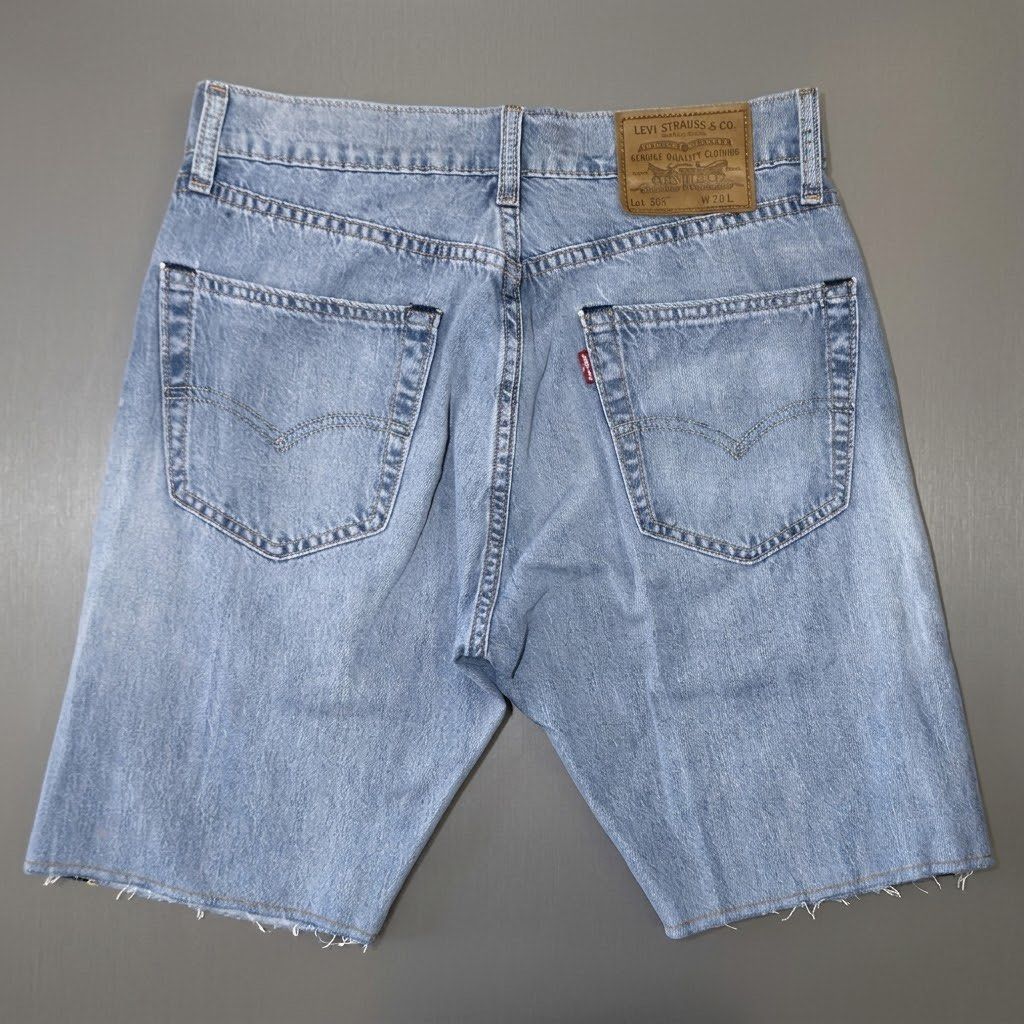 Levi's 505 Premium Shorts (Category: Shorts) located in Davao. Submitted by ckkb1821 (Listing ID 1470369723, Image 2). Description: Levi's 505 Premium Shorts Size 28 fits 29"W | 18.5"L | 8.5" leg opening Excellent condition, washed & cleaned ₱1,299 only + SF.