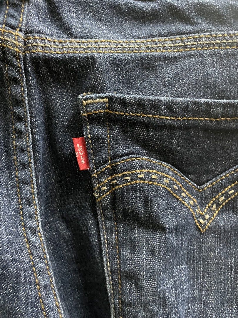 Levi’s 545 Capri Jeans (Category: Jeans) located in Manila. Submitted by lazythrifter.ph (Listing ID 1470359192, Image 3). Description: Size: 10 Waist: 17” Waist to crotch: 9” Inseam: 15”.