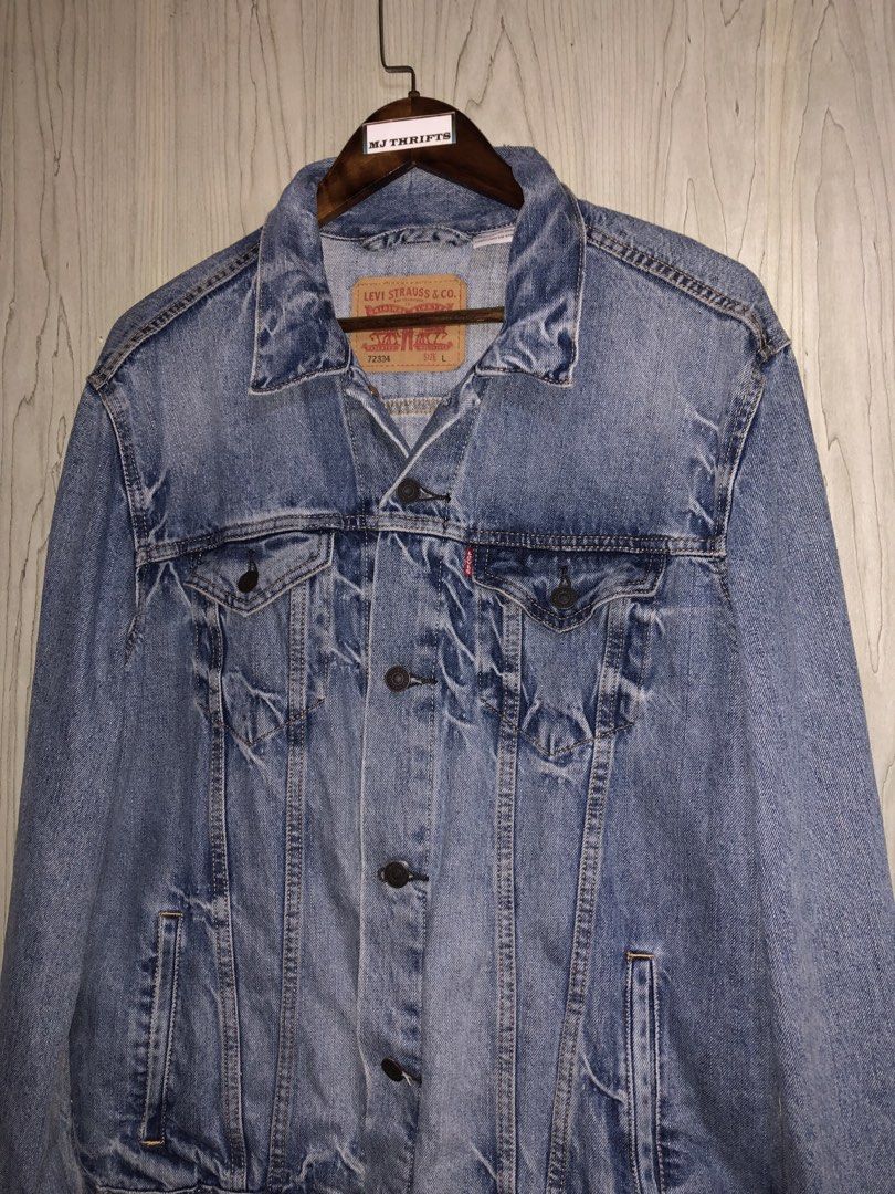 Levi’s denim jacket (Category: Coats, Jackets and Outerwear) located in Ozamiz City. Submitted by mj_thrifts (Listing ID 1470364440, Image 3). Description: Levi’s denim jacket W:22 x L:27 Excellent condition 9.5/10 1400+sf.