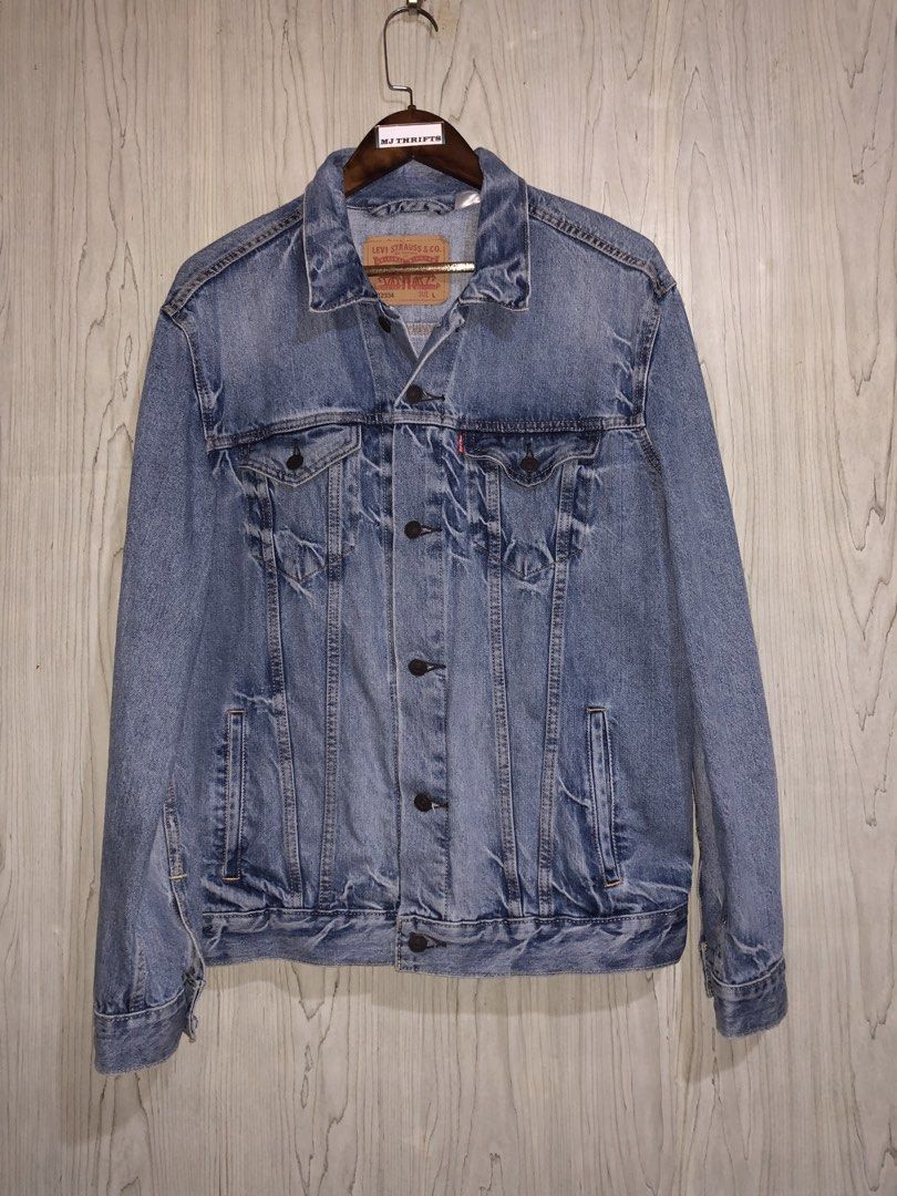 Levi’s denim jacket (Category: Coats, Jackets and Outerwear) located in Ozamiz City. Submitted by mj_thrifts (Listing ID 1470364440, Image 2). Description: Levi’s denim jacket W:22 x L:27 Excellent condition 9.5/10 1400+sf.