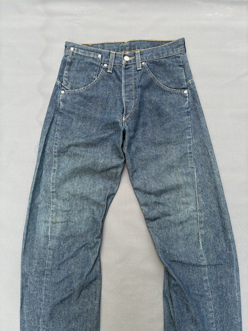 Levi’s Engineered Jeans Boot-Cut (Category: Jeans) located in Quezon City. Submitted by selling2survive (Listing ID 1470451935, Image 2). Description: Size: 29 Inseam: 29 Front Rise: 11 Thigh: 11 Knee: 9 Leg Opening: 8 Excellent Condition No issue.