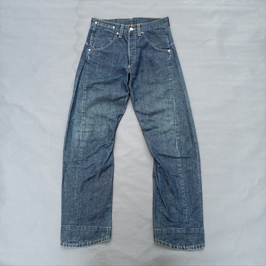 Levi’s Engineered Jeans Boot-Cut (Category: Jeans) located in Quezon City. Submitted by selling2survive (Listing ID 1470451935, Image 1). Description: Size: 29 Inseam: 29 Front Rise: 11 Thigh: 11 Knee: 9 Leg Opening: 8 Excellent Condition No issue.