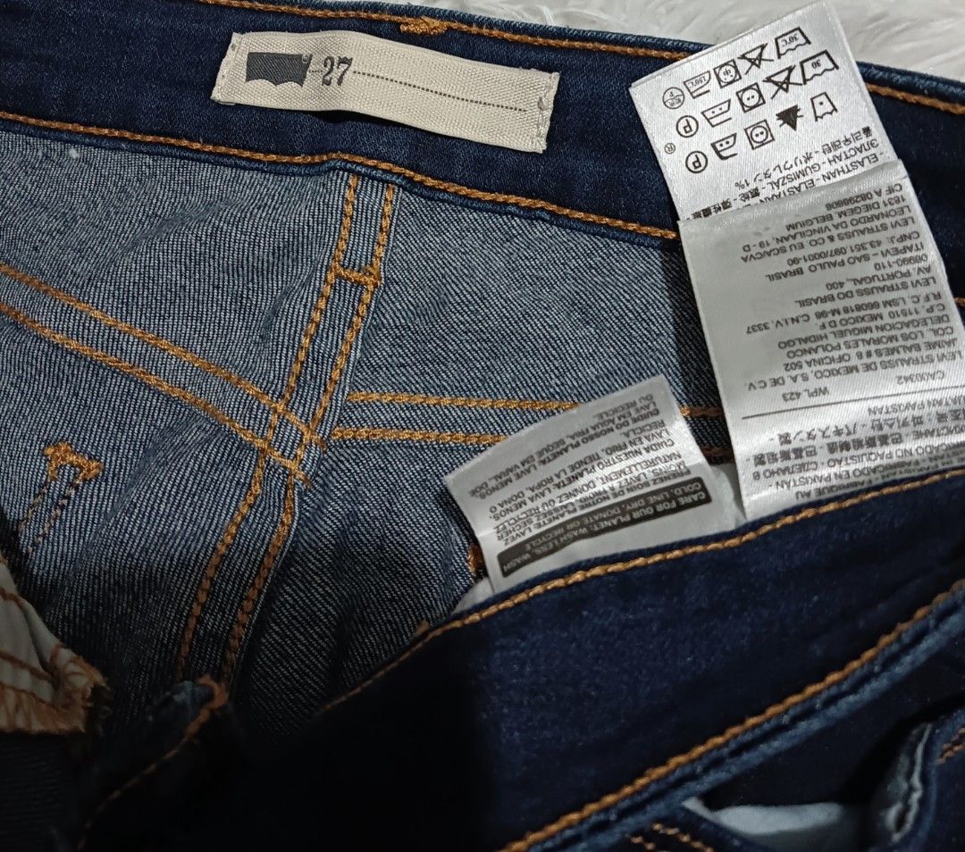 Levi's Jeans (Category: Jeans) located in Ozamiz City. Submitted by meshthrift11 (Listing ID 1470421640, Image 3). Description: size 28-30 super stretchable length 36.