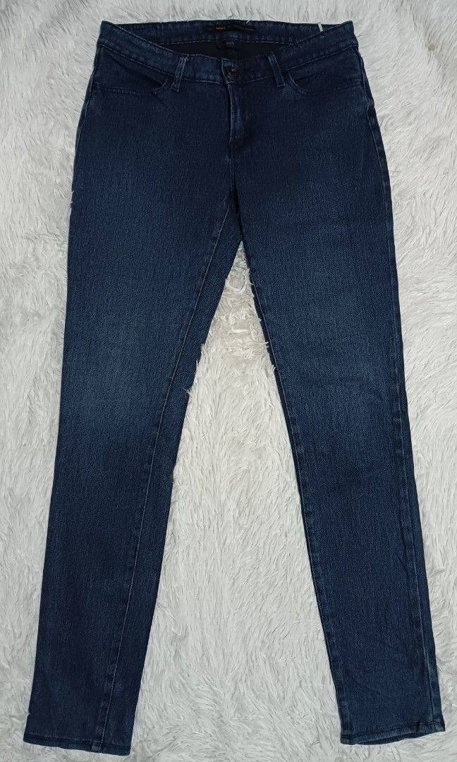 Levi's Jeans (Category: Jeans) located in Ozamiz City. Submitted by meshthrift11 (Listing ID 1470422076, Image 2). Description: Size 30-32 stretchable length 39.