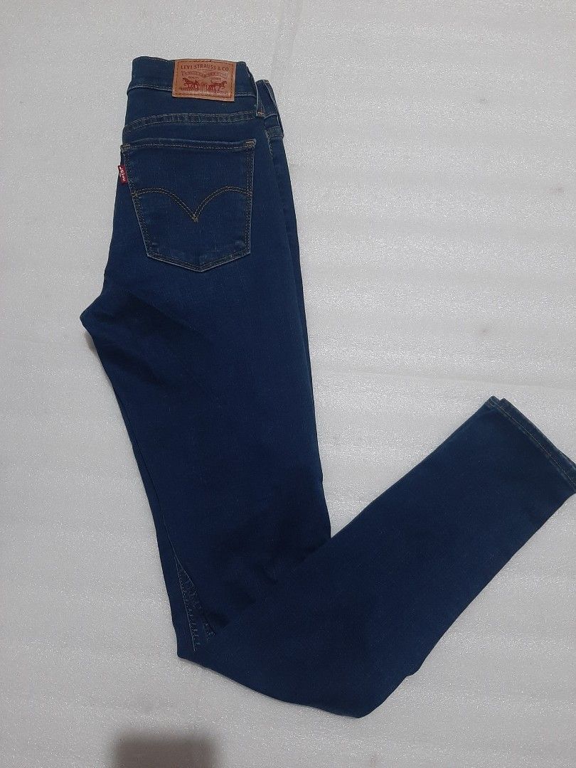 Levis jeans (Category: Jeans) located in General Santos City (Dadiangas). Submitted by thrift_raid (Listing ID 1470494260, Image 3). Description: size 26.