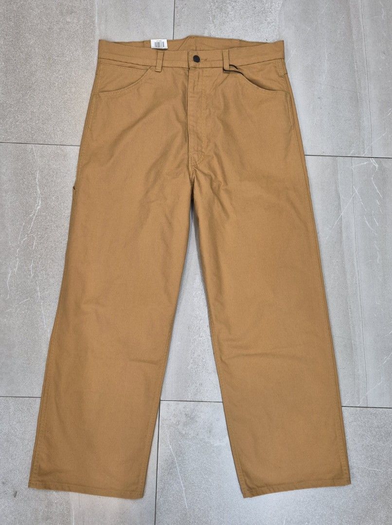 Levis skateboarding carpenter crop pants (Category: Jeans) located in Cebu City. Submitted by grandtiger.d2a83a (Listing ID 1470382690, Image 1). Description: levis skateboarding cordura advance fabric carpenter crop pants .