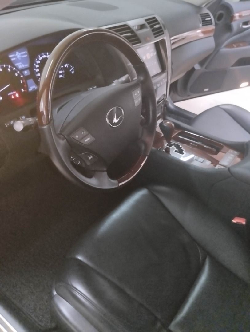 Lexus LS460 Auto (Category: Used Cars) located in Taguig. Submitted by kittyfc (Listing ID 1470356642, Image 2). Description: Black in mint condition, extra car only and very well maintained with brand new battery.