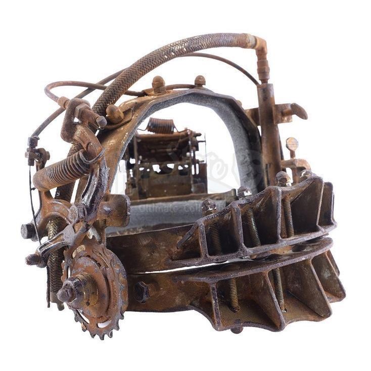 LF: REVERSE BEARTRAP HEADPIECE FOR RENT (Category: Luxury Accessories) located in Manila. Submitted by flamingkitty (Listing ID 1470416519, Image 1). Description: loc: sampaloc, manila.