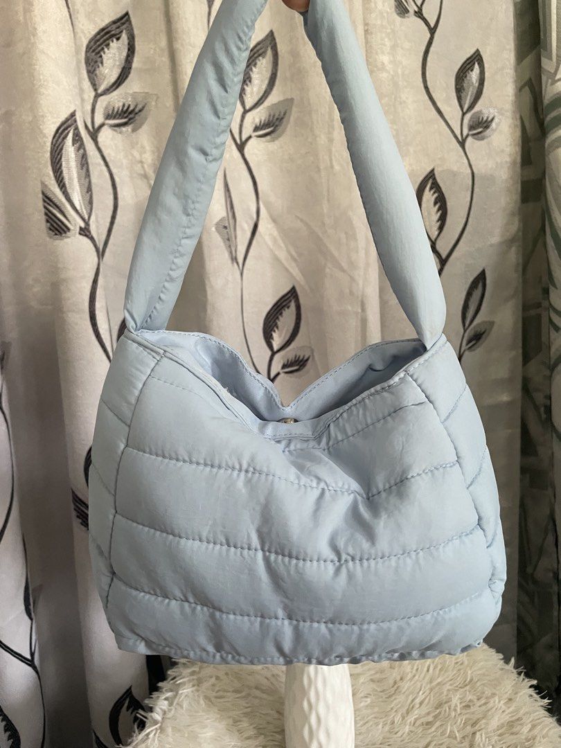 Light Blue Puffy Quilted Kili Bag (Category: Shoulder Bags) located in Cabanatuan. Submitted by moraiahraven (Listing ID 1470488293, Image 3). Description: .