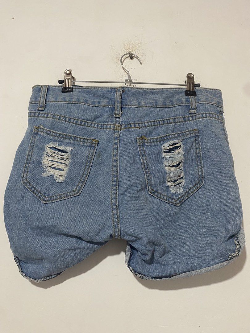 Light wash denim shorts with distressed back pockets (Category: Shorts) located in Manila. Submitted by telly.742 (Listing ID 1470445356, Image 2). Description: .