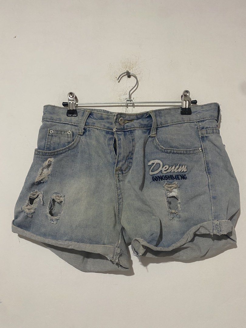 Light wash distressed denim shorts with cuffed hem (Category: Shorts) located in Manila. Submitted by telly.742 (Listing ID 1470445568, Image 1). Description: Size: 31.