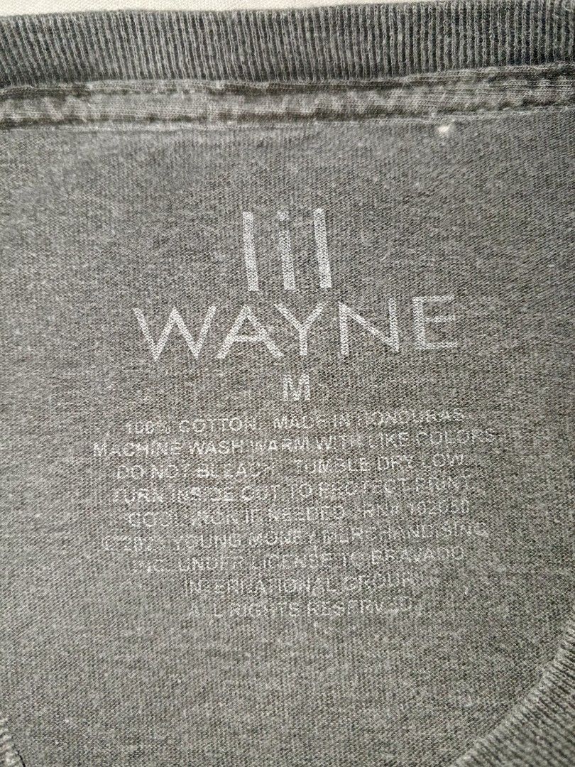 Lil Wayne "Tha Block is Hot" Rap Tee (Category: Tshirts & Polo Shirts ) located in Iloilo. Submitted by presentedby.ph (Listing ID 1470488347, Image 3). Description: medium 19 x 29 hairline crack prints and 1 pinhole.
