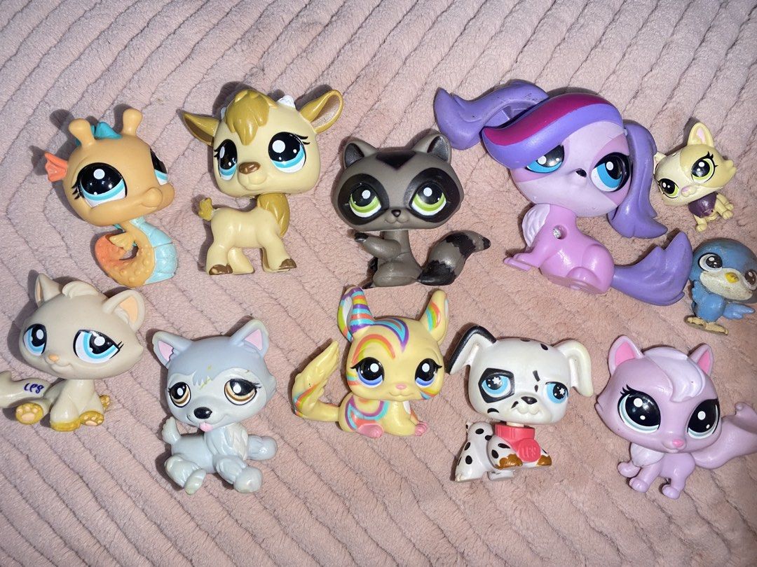 Littlest Pet Shop LPS set (Category: Figurines & Statues) located in Makati City. Submitted by kaj2001 (Listing ID 1470497879, Image 1). Description: .