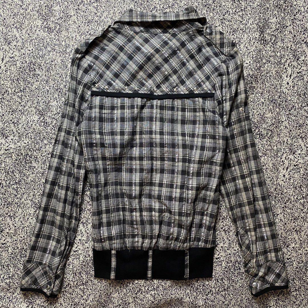 Liz lisa doll polo flanel (Category: Tshirts & Polo Shirts ) located in Quezon City. Submitted by semantaryrave (Listing ID 1470450758, Image 2). Description: Liz lisa doll japanese polo flanel Size medium Good condition Width- 17 Length-25 Dm purchase .