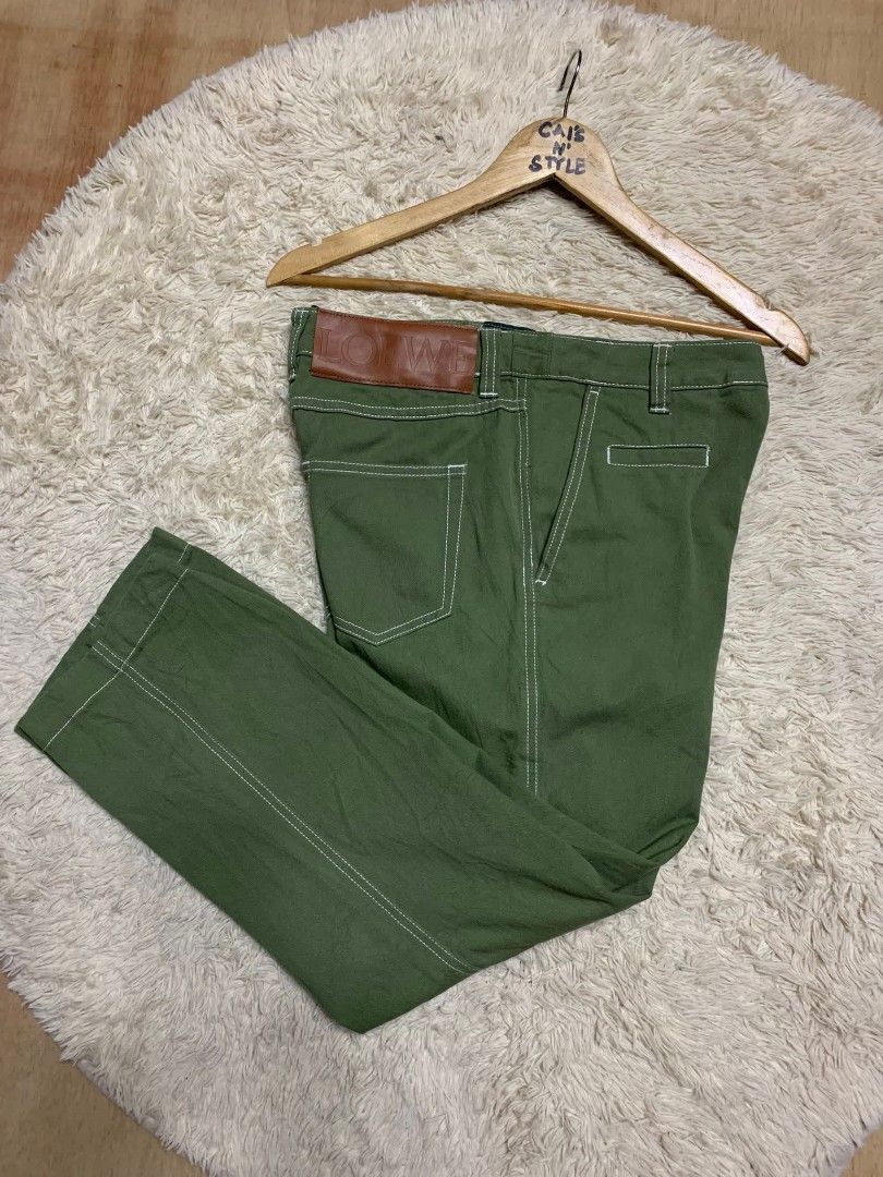 LOEWE JEANS FOR WOMEN (Category: Jeans) located in Lianga. Submitted by legitseller12345678 (Listing ID 1470358035, Image 3). Description: Loewe Made in Italy Jeans for women (Leather patch)📌 Excellent to new 9.8/10 Color rate Waistline 28-29 Length 35 Hem 7.5 Napaka Solid nito 💯 Mine 1k plus sf.