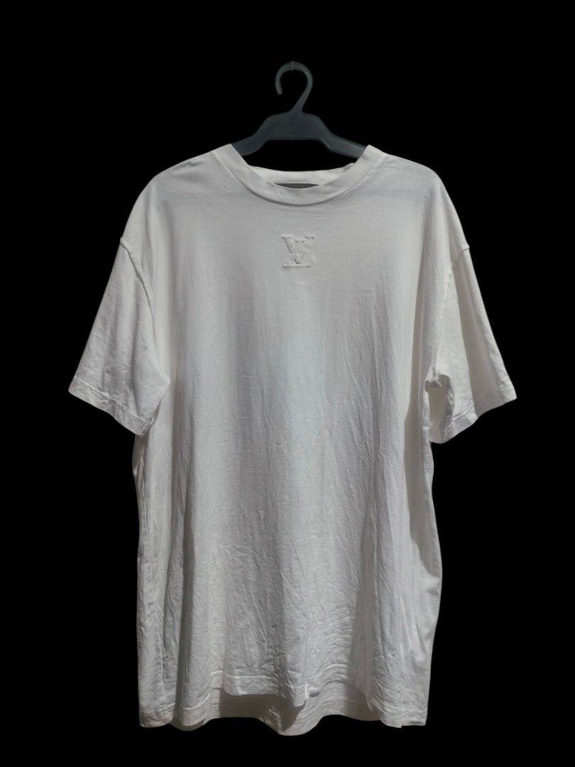 Louis Vuitton embossed logo tee (Category: Tshirts & Polo Shirts ) located in Vinzons. Submitted by khasanche43622 (Listing ID 1470493744, Image 1). Description: Excellent condition No stain Large on tag L-29 W-22.5.