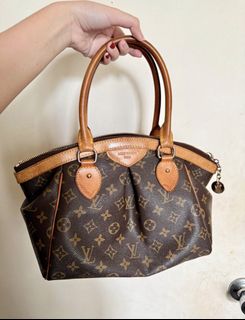(Category: ) located in . Submitted by uniquepreloved88 (Listing ID 1470477265, Image 1). Description: .