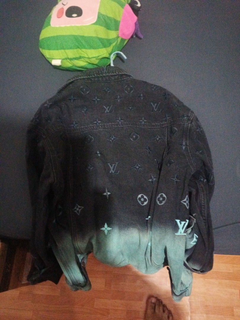 Louis Vuitton Monogram Denim Gradient Jacket (Category: Coats, Jackets and Outerwear) located in Caloocan City. Submitted by kabengiete33269 (Listing ID 1470382202, Image 2). Description: - Authentic Louis Vuitton denim jacket - Classic monogram pattern with dark wash to bright green gradient hem - Premium metallic gold front button-up closure - Structured collar and long sleeves - Ultimate statement piece for streetwear enthusiasts - Condition: 