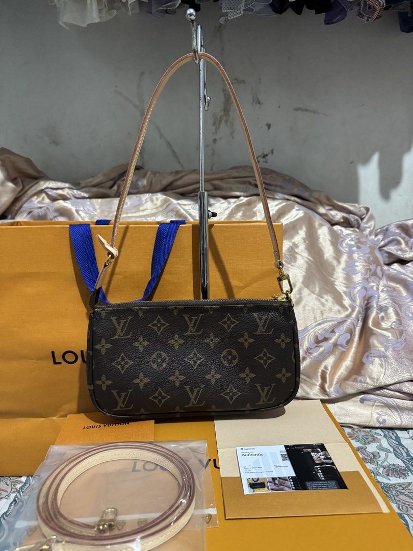 Louis Vuitton Monogram Pochette (Category: Luxury Bags & Wallets) located in San Juan City. Submitted by owluxxx (Listing ID 1470529315, Image 3). Description: Louis Vuitton Monogram Pochette Personal Use Rank A Condition No Flaws No Rubs Clean inside Zipper Already polish Goldhardware Microchip (2021) Free Lv Passport Holder ( Used Rank AB ) Guaranteed Authentic/Original 💯 W/ COA ✅ Inclusion: Box & Paperbag Loc: Manila 📍.