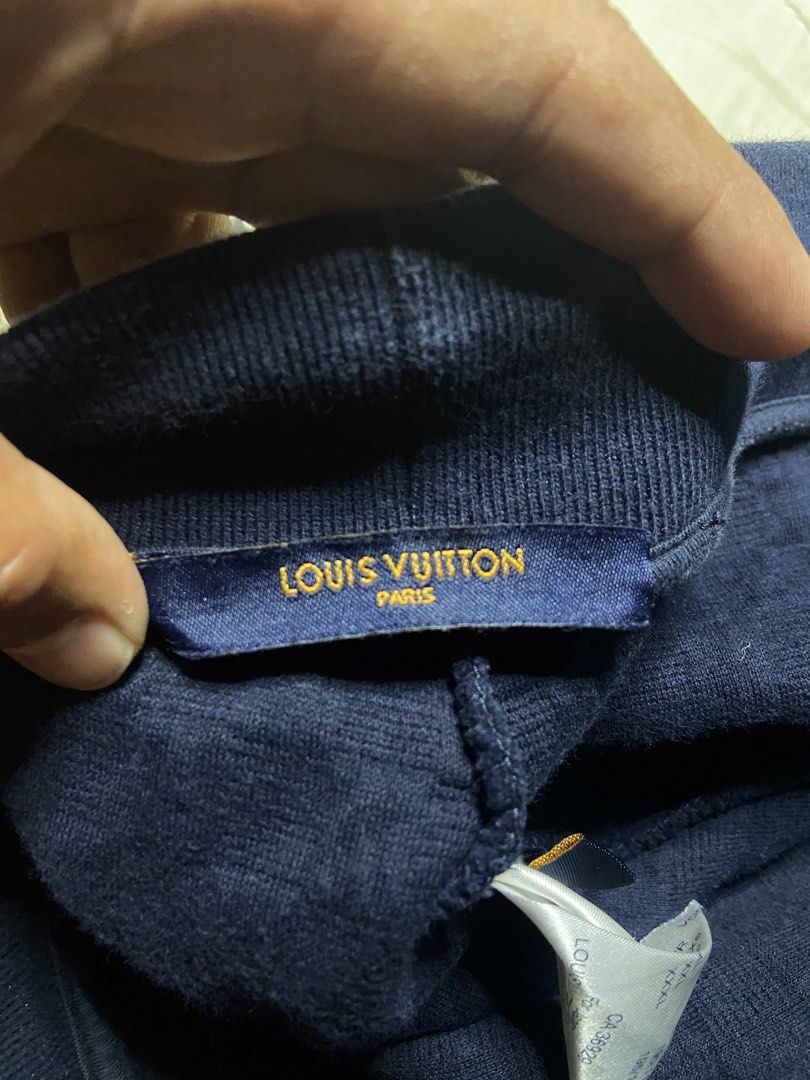 Louis Vuitton Monogram Textured Navy Blue Shorts (Category: Shorts) located in Manila. Submitted by nix.thrift (Listing ID 1470410443, Image 3). Description: - Authentic Louis Vuitton navy blue shorts - Features a subtle all-over textured pattern - Comfortable soft knit waistband with adjustable matching drawstring and metal aglets - Convenient front pockets for daily essentials - Inside branded neck label and care tag intact - Versatile dark blu