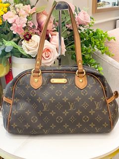 (Category: ) located in . Submitted by luxshare_preloved_ (Listing ID 1470466974, Image 1). Description: .