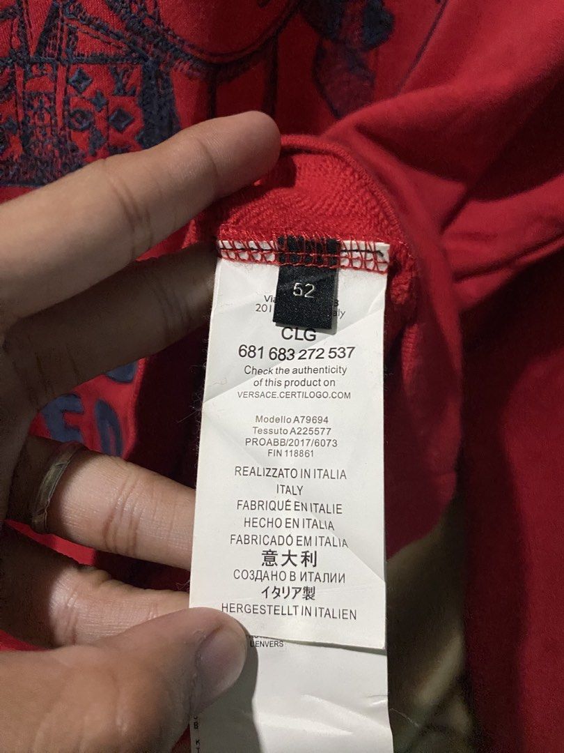 Louis Vuitton Sweater (Category: Hoodies) located in Dumaguete. Submitted by darios_thrift (Listing ID 1470497038, Image 3). Description: LOUIS VUITTON Sweater ₱1.5k + sf Dimes : 25 x 28 Excellent condition ✅ Issue : None Need wash Color rate : 10/10 (Color may vary due to lighting).