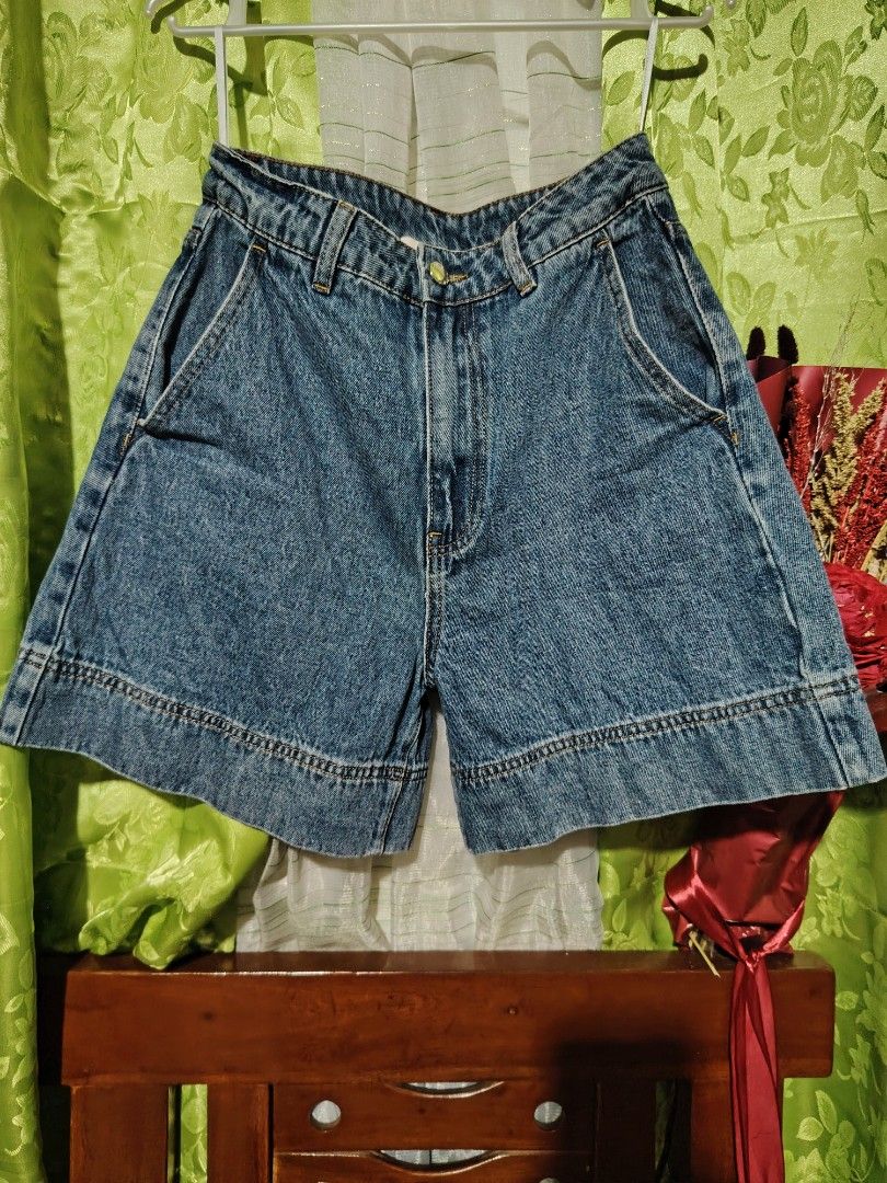 Love, Bonito Denim Shorts Size S (Category: Shorts) located in Santa Rosa. Submitted by RRRR0520 (Listing ID 1470402941, Image 2). Description: - Brand: Love, Bonito - Style: High-waisted denim shorts with folded cuffs - Color: Classic blue wash - Size: LB S / UK 8 / US 4 - Features: Front button closure, belt loops, and functional side pockets - Condition: Great piece for casual everyday outfits.