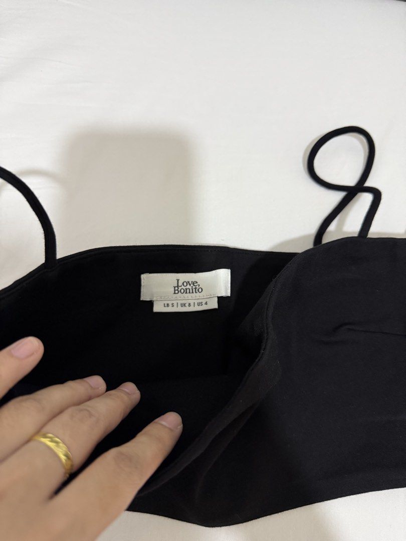 Love Bonito String Top (Category: Sleeveless) located in Manila. Submitted by mlemorlyn55214 (Listing ID 1470393569, Image 2). Description: 32-34 bust never nagamit .