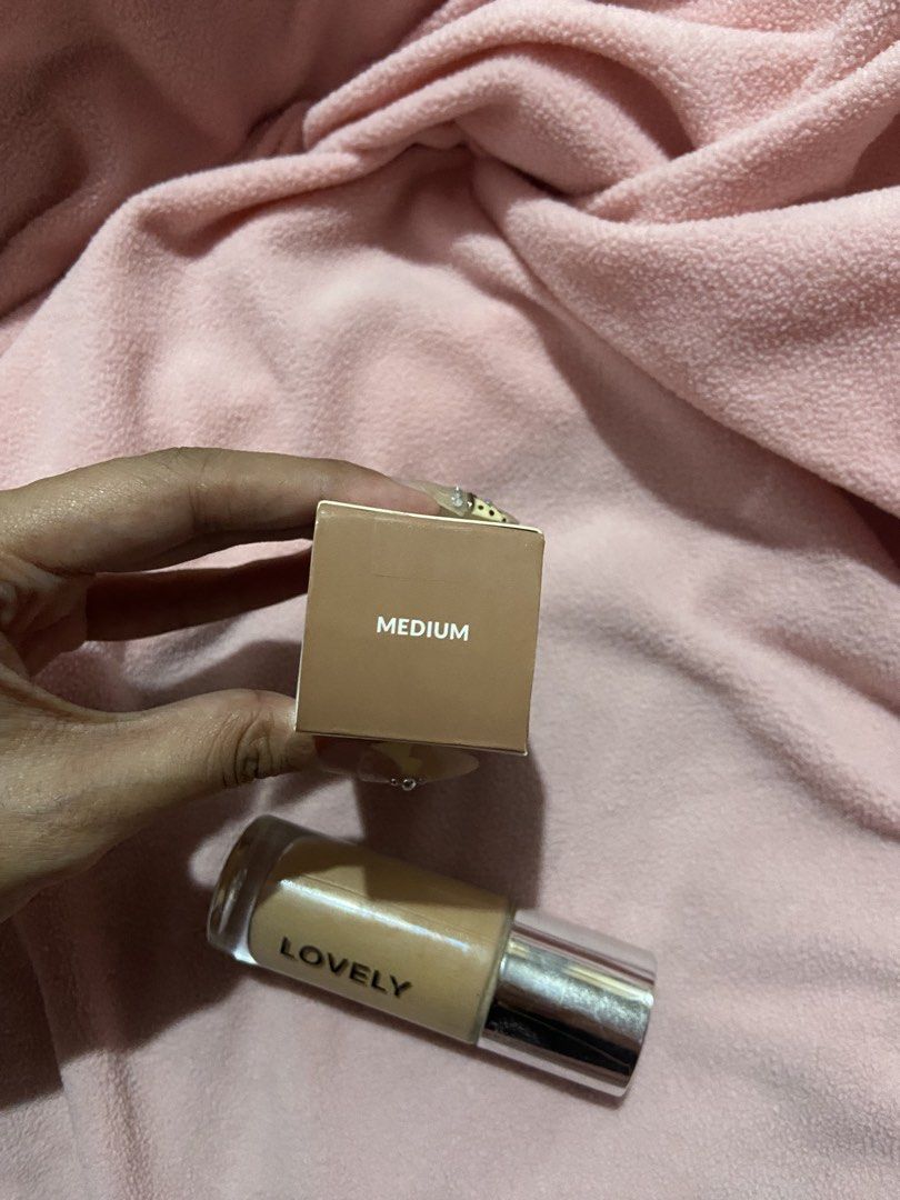 lovely illuminator (Category: Makeup) located in Agoo. Submitted by b.declutt3r (Listing ID 1470502234, Image 2). Description: Lovely Illuminator in Medium 20ml - not suitable sa skin type ko or i don’t like it on my skin huhu - swatched only.