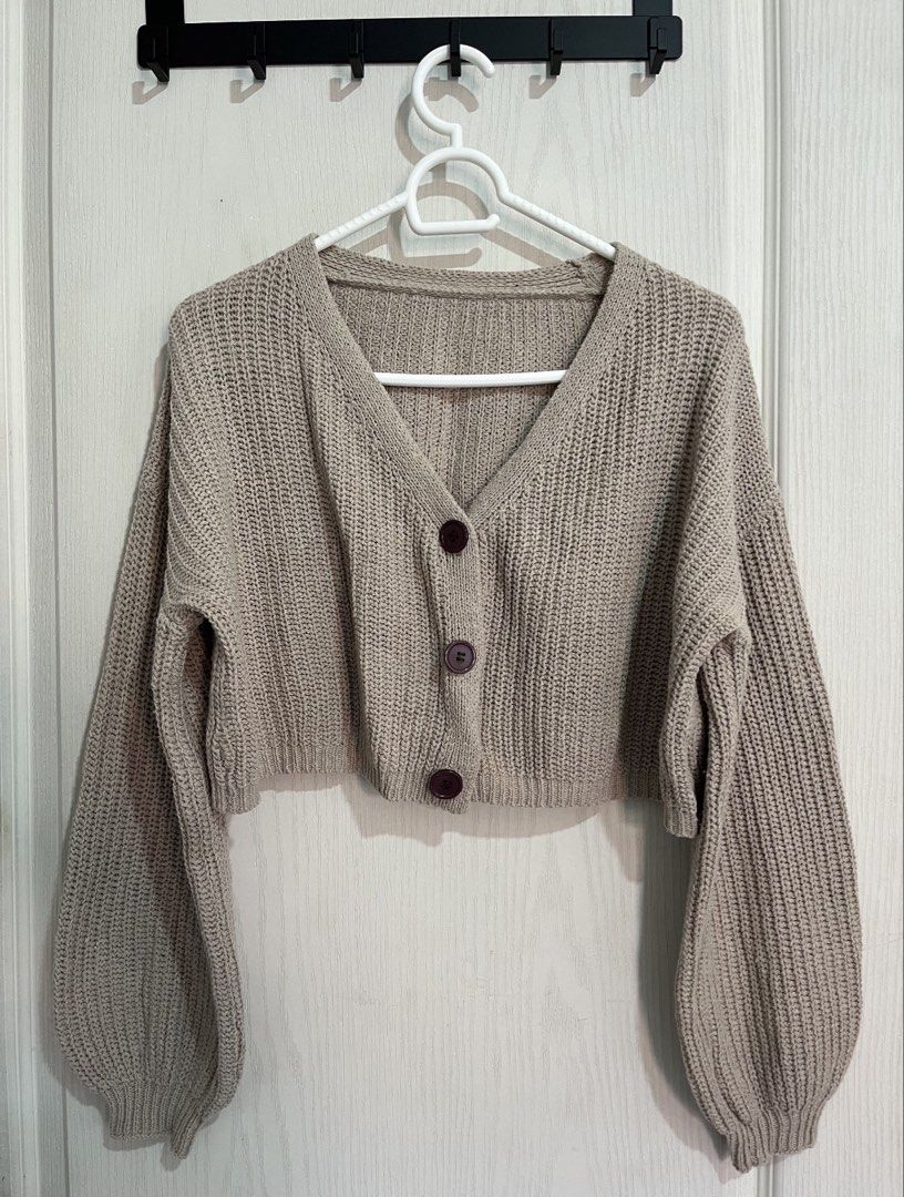 LOVITO Brown Cardigan (Category: Coats, Jackets and Outerwear) located in Manila. Submitted by daphnnnnne (Listing ID 1470460120, Image 1). Description: Item just needs washing. 📍Pasay 🚚 Lalamove, Grab.