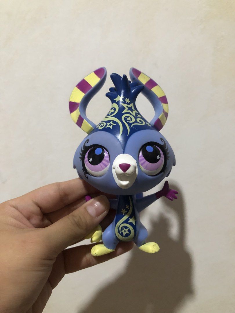 LPS G3-4 Big Pet (Category: Figurines & Statues) located in Cebu City. Submitted by lps.finds (Listing ID 1470542389, Image 1). Description: Well used Message for more pics.