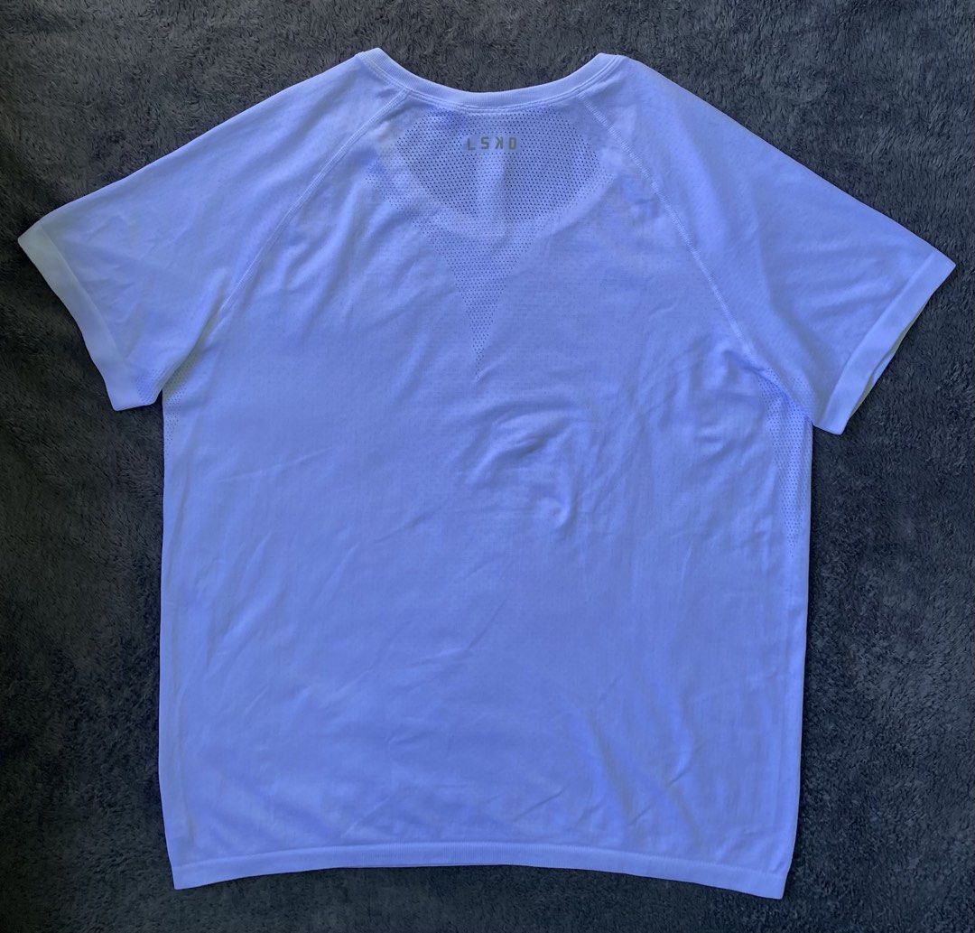 LSKD AeroFLX+ Seamless Tee (Category: Activewear) located in Cebu City. Submitted by markvoid (Listing ID 1470489623, Image 1). Description: LSKD AeroFLX+ Seamless Tee >Excellent Condition >Like New >Stretchable Fabric >No Flows >Color Rate: 10/10 >Color May Vary Due To Light >Width: 19 >length: 24 >Size: Extra Large >Price+SF >MOP: Gcash/Bank Transfer >Shipping: J&T Mandaue City.