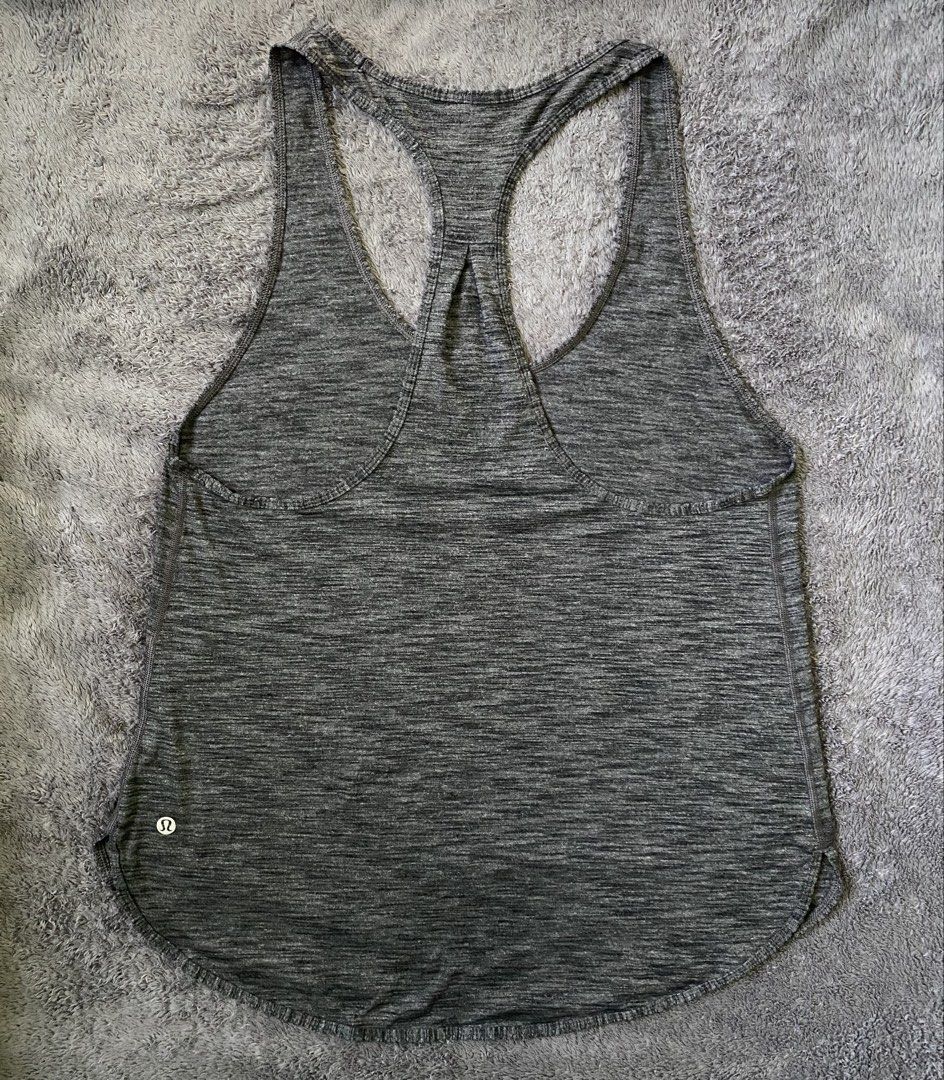 Lululemon 105 F Singlet (Category: Activewear) located in Cebu City. Submitted by markvoid (Listing ID 1470480376, Image 2). Description: Lululemon 105 F Singlet >Excellent Condition >Cut Tag Only >Color Rate: 10/10 >Color May Vary Due To Light >Width: 17 >length: 26 >Size: Medium >Price+SF >MOP: Gcash/Bank Transfer >Shipping: J&T Mandaue City.
