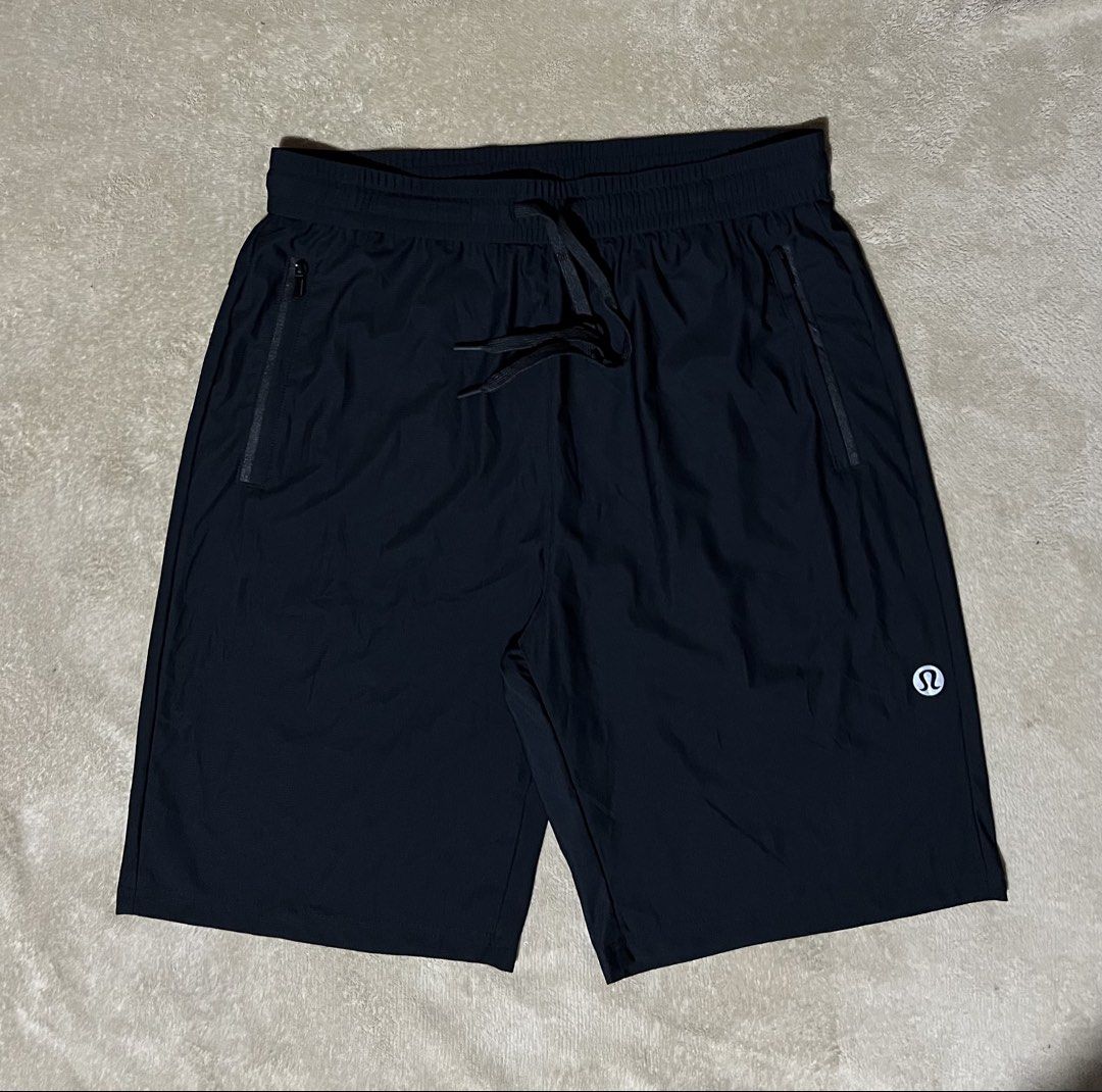 Lululemon Activewear Short - Black (Category: Shorts) located in Cebu City. Submitted by jlturno1999 (Listing ID 1470381670, Image 1). Description: Lululemon Activewear Short - Black Like new condition 30-36 waistline adjustable, 20.5 length 9.9/10 color rate No issue.