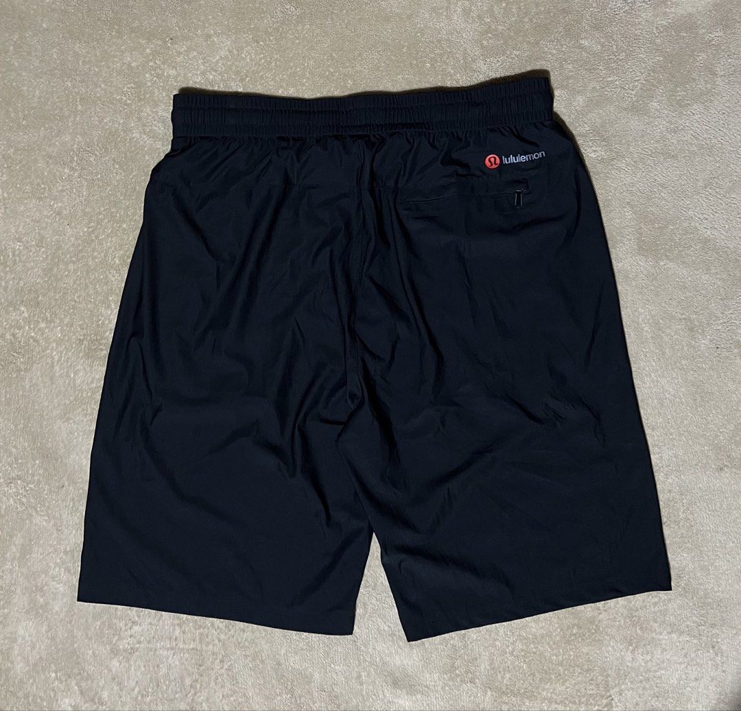 Lululemon Activewear Short - Black (Category: Shorts) located in Cebu City. Submitted by jlturno1999 (Listing ID 1470381670, Image 2). Description: Lululemon Activewear Short - Black Like new condition 30-36 waistline adjustable, 20.5 length 9.9/10 color rate No issue.