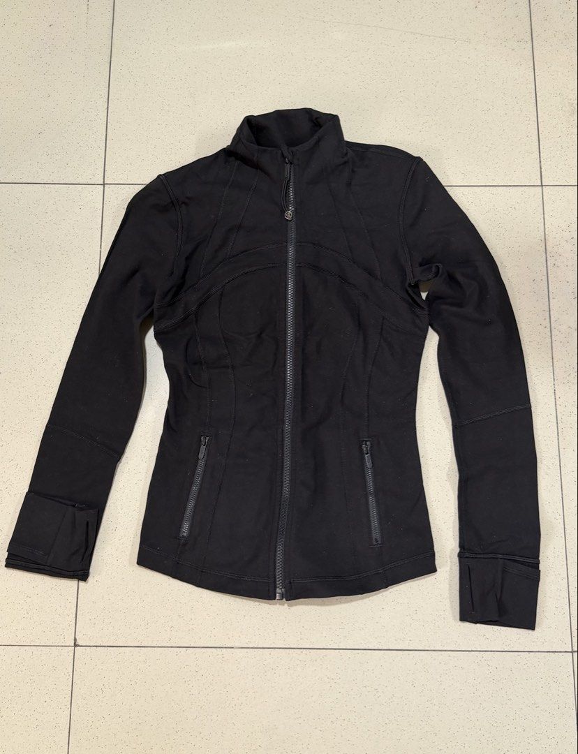 Lululemon Define Black Jacket (Category: Activewear) located in Dasmarinas. Submitted by shoppingaccount__ (Listing ID 1470457061, Image 3). Description: dot 4 xs - semi med.